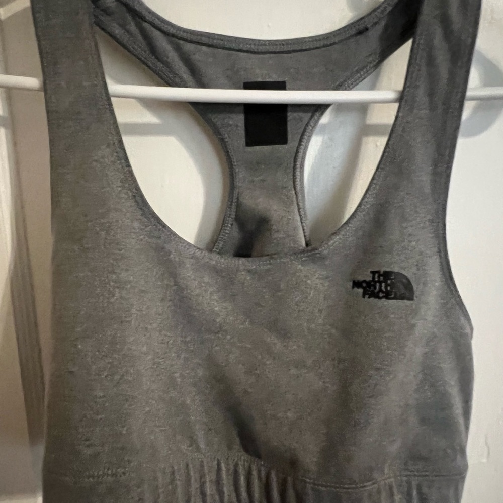 2/$25 Heather Grey Racerback North Face Sports Bra Sz XL VaporWick Technology